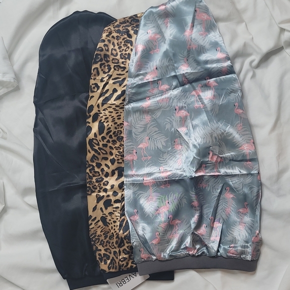 Avebri long hair bonnets caps 3 in a bundle cover NWT - Picture 8 of 13